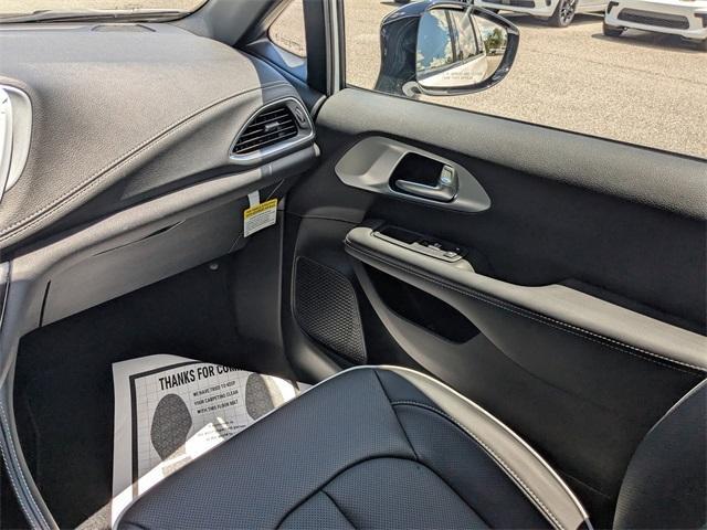 new 2025 Chrysler Pacifica car, priced at $52,845