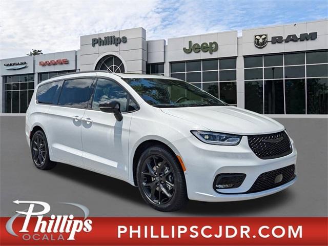 new 2025 Chrysler Pacifica car, priced at $52,845