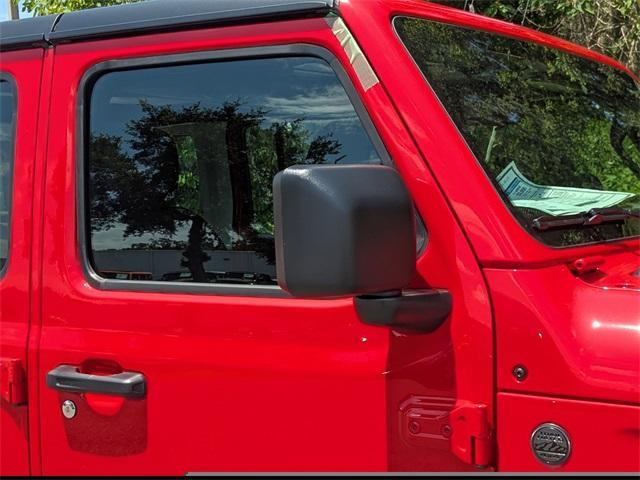 new 2025 Jeep Wrangler car, priced at $43,945