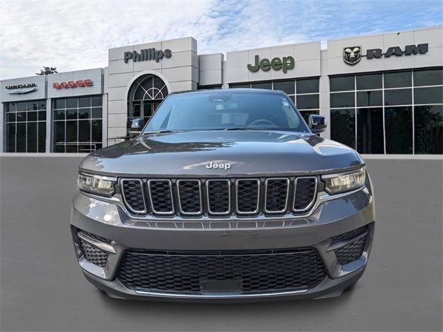 new 2024 Jeep Grand Cherokee car, priced at $41,985