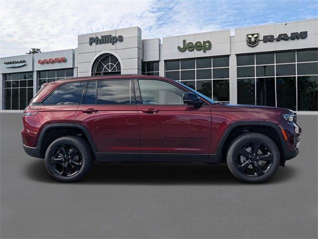 new 2025 Jeep Grand Cherokee car, priced at $46,175