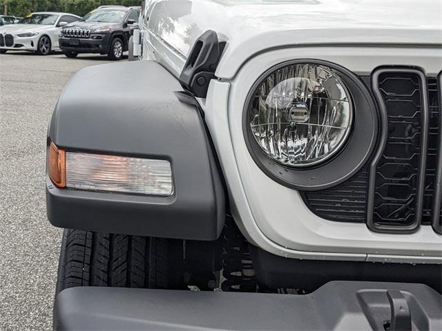new 2025 Jeep Gladiator car, priced at $42,515
