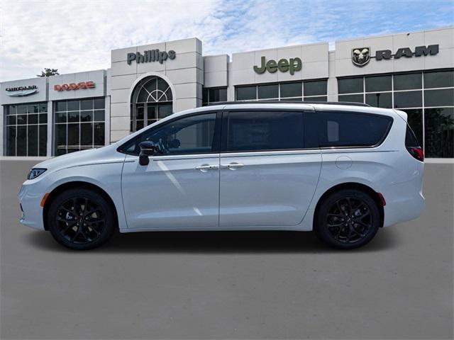 new 2024 Chrysler Pacifica car, priced at $42,485