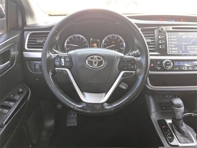 used 2019 Toyota Highlander car, priced at $17,999