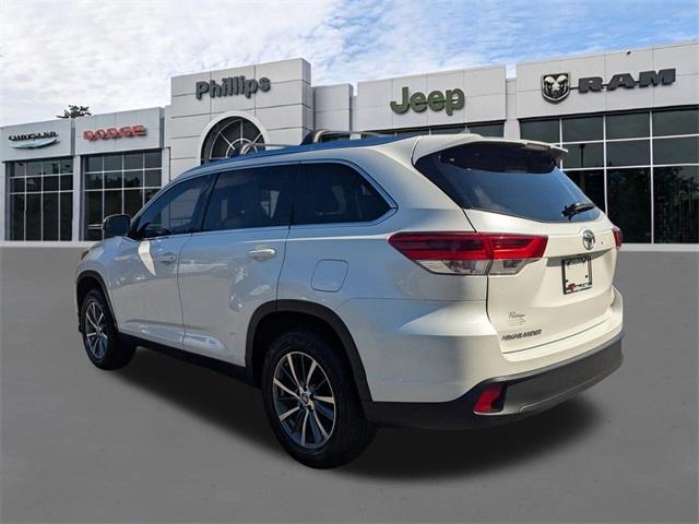 used 2019 Toyota Highlander car, priced at $17,999