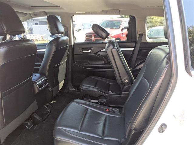 used 2019 Toyota Highlander car, priced at $17,999