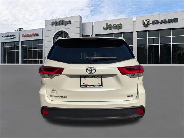 used 2019 Toyota Highlander car, priced at $17,999