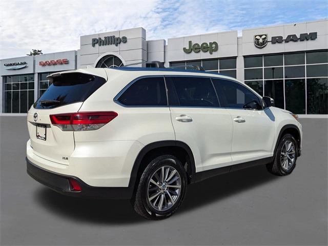 used 2019 Toyota Highlander car, priced at $17,999