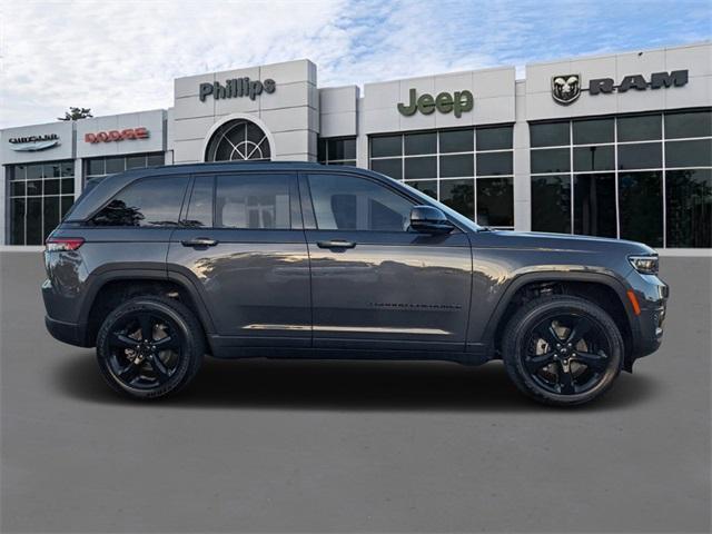 used 2024 Jeep Grand Cherokee car, priced at $41,977