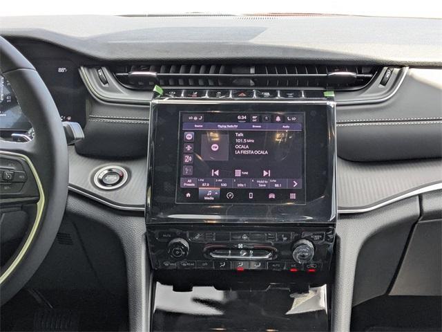 new 2025 Jeep Grand Cherokee car, priced at $39,920