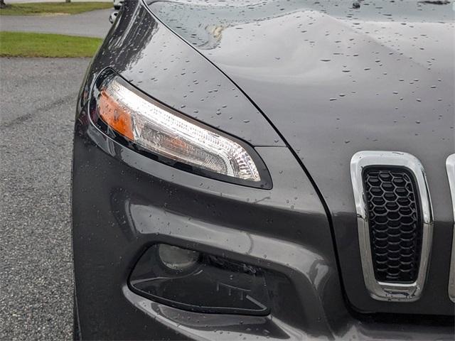 used 2017 Jeep Cherokee car, priced at $14,996