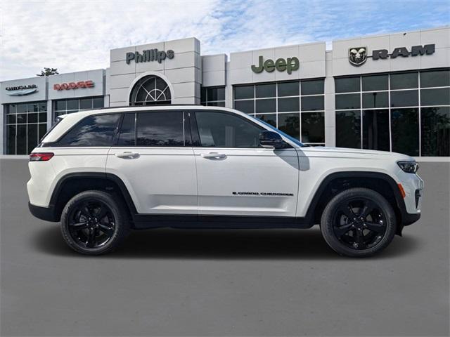 new 2025 Jeep Grand Cherokee car, priced at $45,580