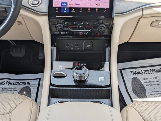 new 2025 Jeep Grand Cherokee car, priced at $53,335