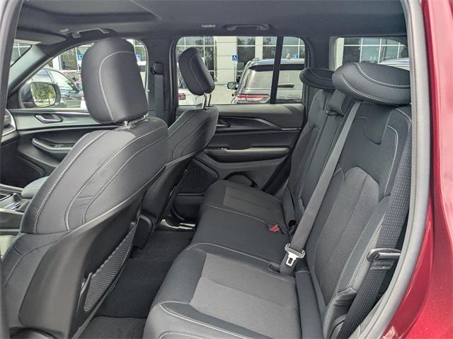 new 2025 Jeep Grand Cherokee car, priced at $36,071