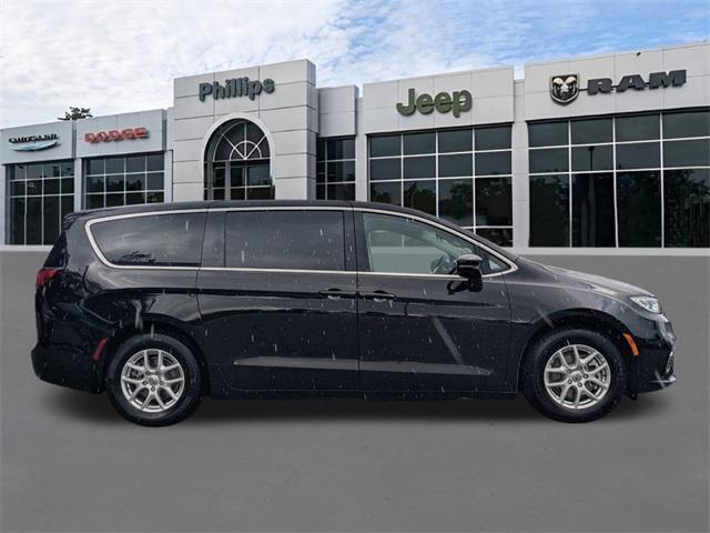 used 2024 Chrysler Pacifica car, priced at $29,999