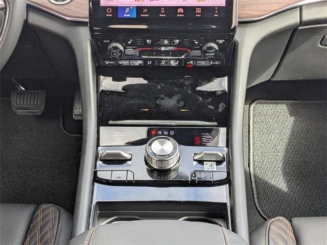 new 2025 Jeep Grand Cherokee car, priced at $59,587