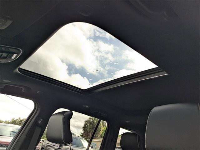 new 2025 Jeep Grand Cherokee car, priced at $59,587