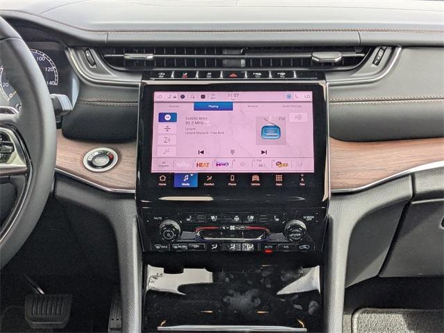 new 2025 Jeep Grand Cherokee car, priced at $59,587