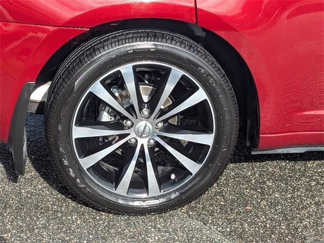 used 2013 Chrysler 200 car, priced at $11,495