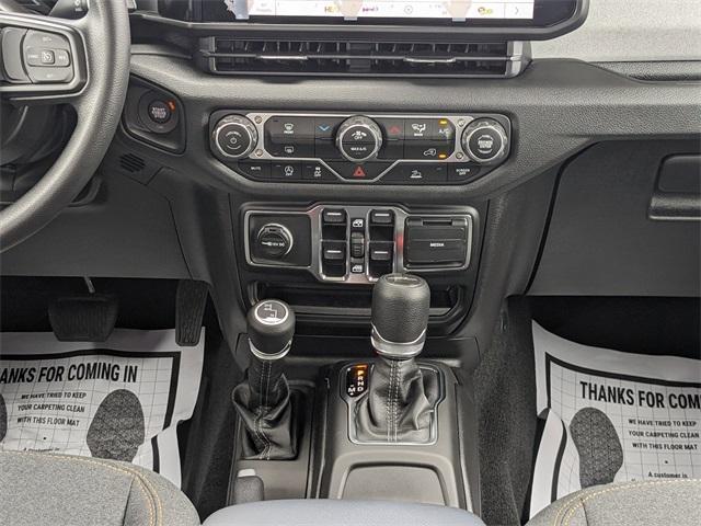 new 2025 Jeep Gladiator car, priced at $43,110