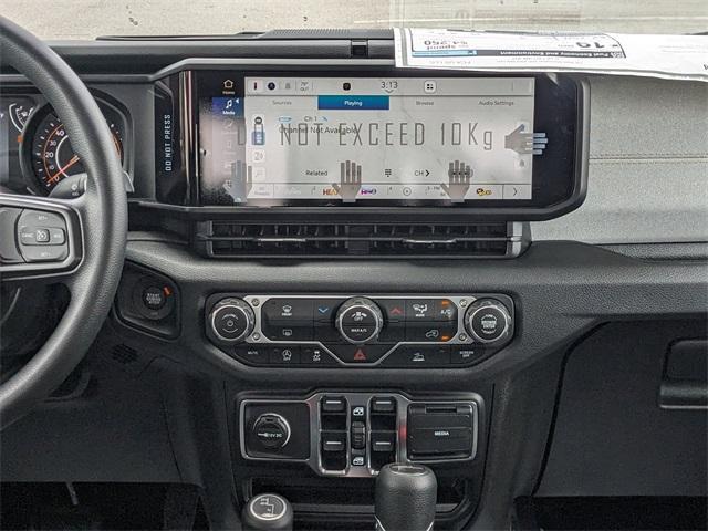 new 2025 Jeep Gladiator car, priced at $43,110