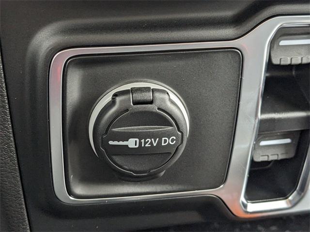 new 2025 Jeep Gladiator car, priced at $43,110