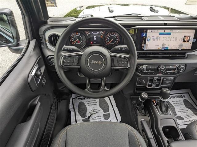 new 2025 Jeep Gladiator car, priced at $42,385