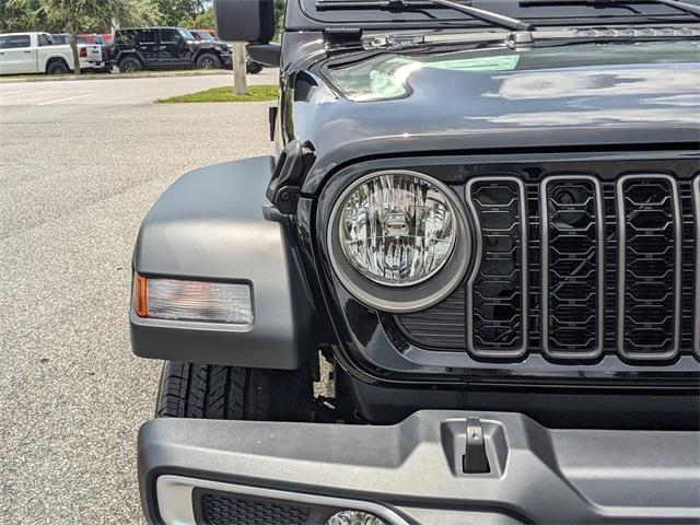 new 2025 Jeep Gladiator car, priced at $42,385