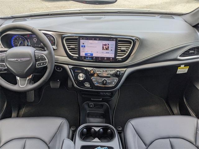 new 2025 Chrysler Pacifica car, priced at $45,725