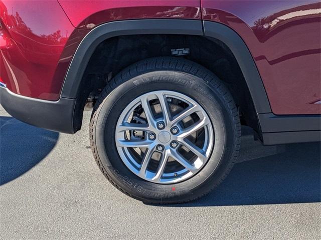 new 2025 Jeep Grand Cherokee car, priced at $39,425