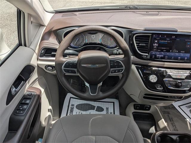 used 2021 Chrysler Pacifica car, priced at $20,993