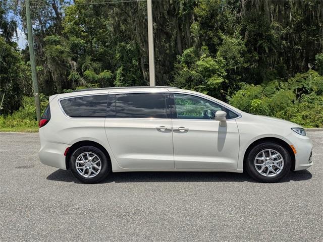 used 2021 Chrysler Pacifica car, priced at $20,993
