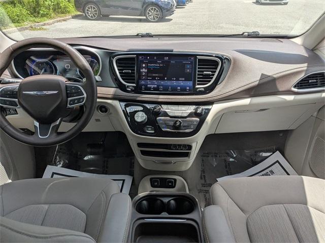 used 2021 Chrysler Pacifica car, priced at $20,993