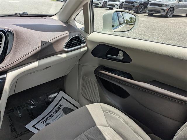 used 2021 Chrysler Pacifica car, priced at $20,993