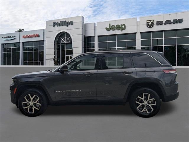 used 2024 Jeep Grand Cherokee car, priced at $34,223