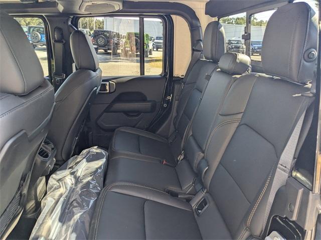 new 2025 Jeep Gladiator car, priced at $45,380