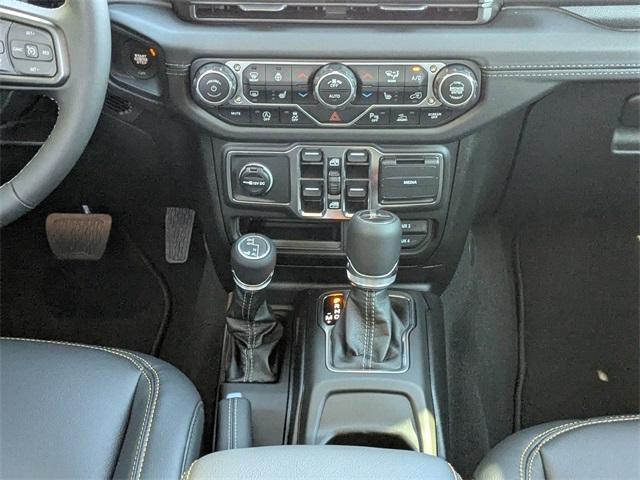 new 2025 Jeep Gladiator car, priced at $45,380