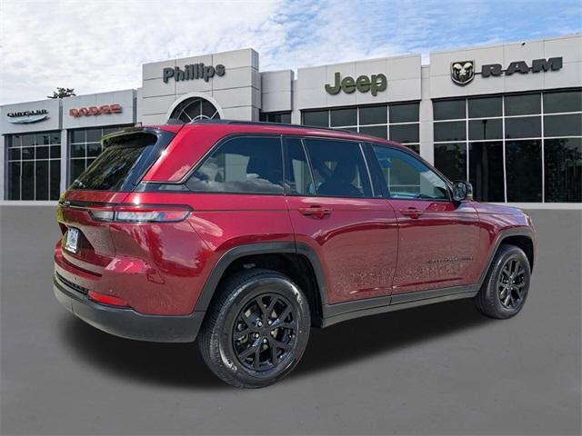 used 2024 Jeep Grand Cherokee car, priced at $32,977