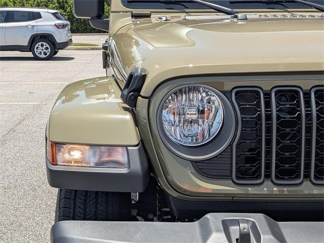 new 2025 Jeep Gladiator car, priced at $48,905
