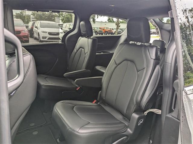 new 2025 Chrysler Pacifica car, priced at $46,220