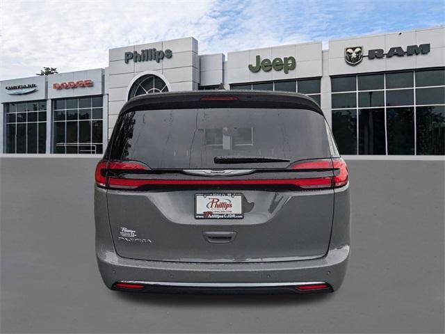 new 2025 Chrysler Pacifica car, priced at $46,220
