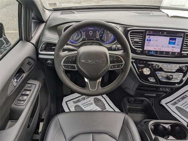new 2025 Chrysler Pacifica car, priced at $46,220