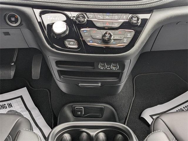 new 2025 Chrysler Pacifica car, priced at $46,220