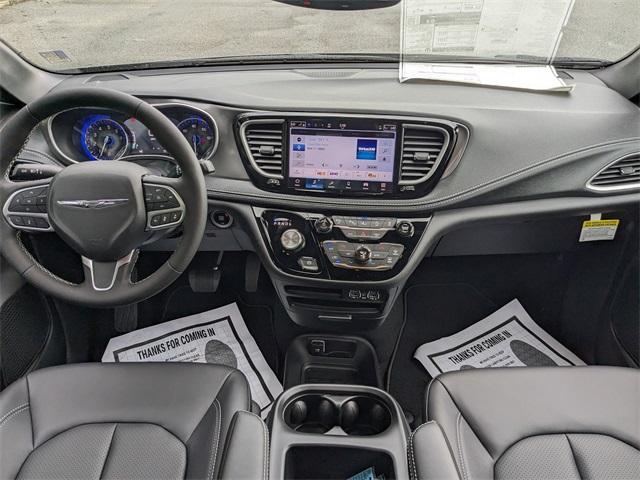 new 2025 Chrysler Pacifica car, priced at $46,220