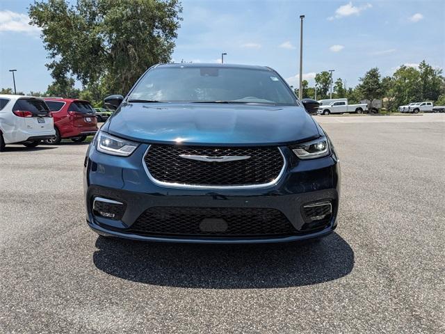 new 2025 Chrysler Pacifica car, priced at $46,220
