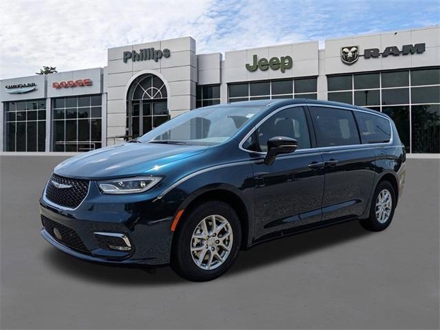 new 2025 Chrysler Pacifica car, priced at $46,220