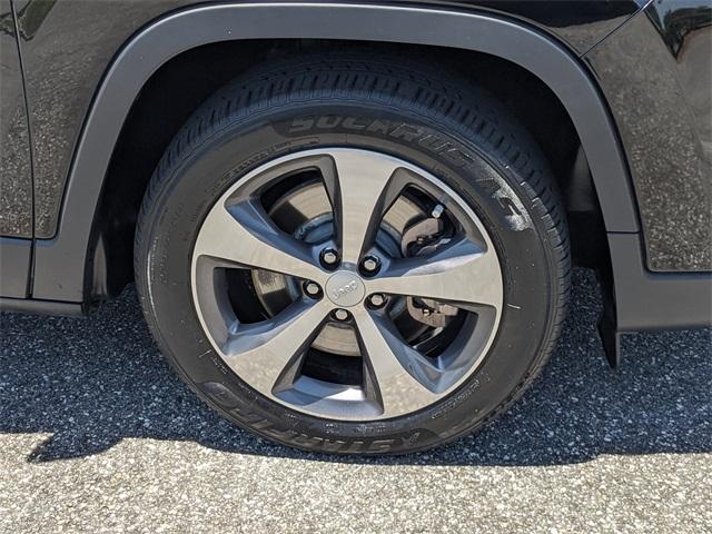 used 2019 Jeep Cherokee car, priced at $16,774