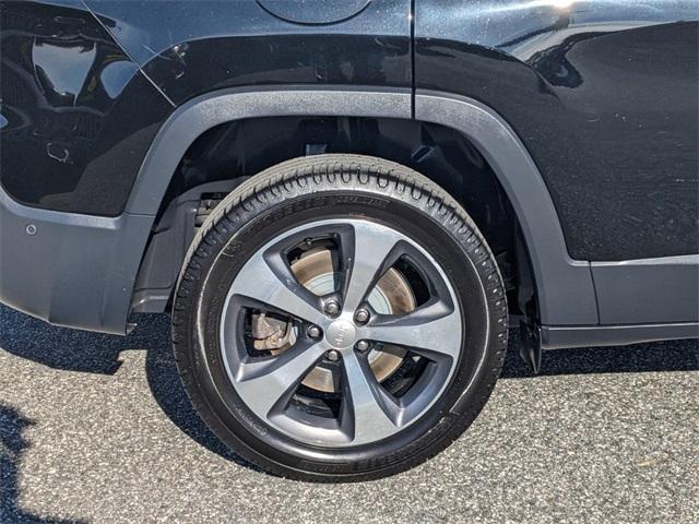 used 2019 Jeep Cherokee car, priced at $16,497