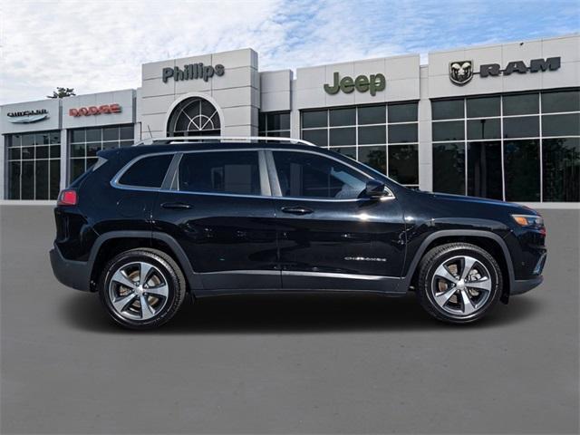 used 2019 Jeep Cherokee car, priced at $16,497