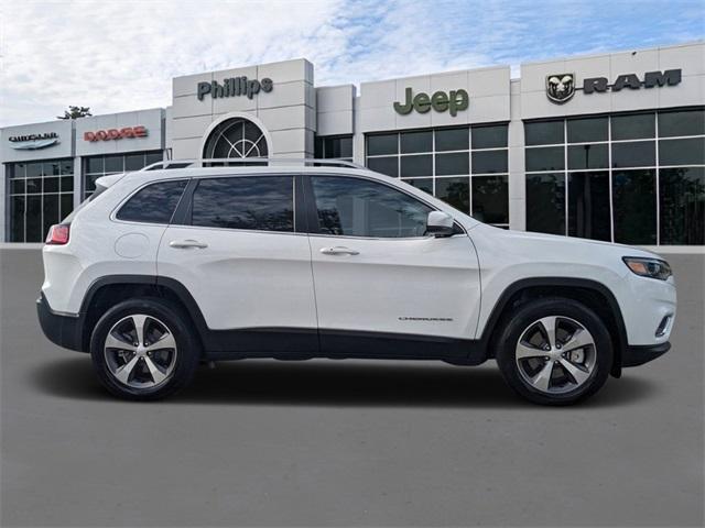 used 2020 Jeep Cherokee car, priced at $23,644